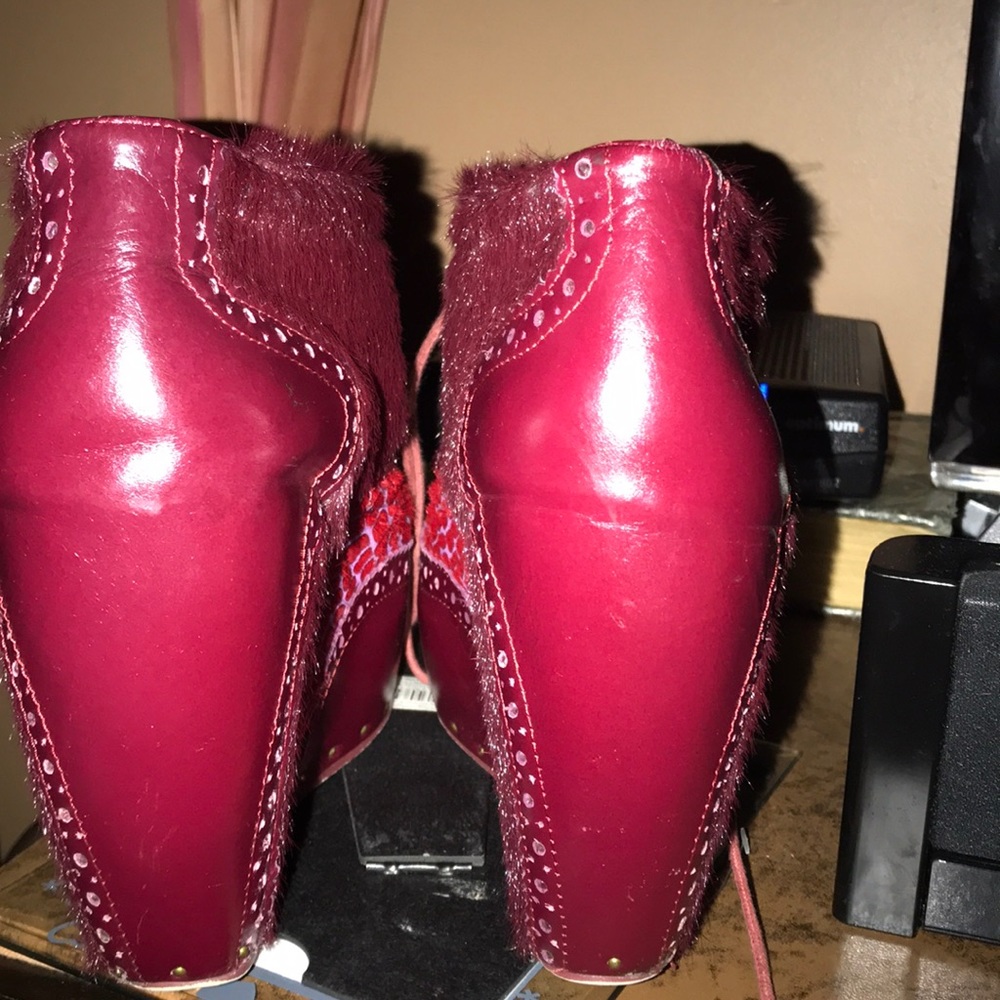 Shoes - Picture 3 of 5